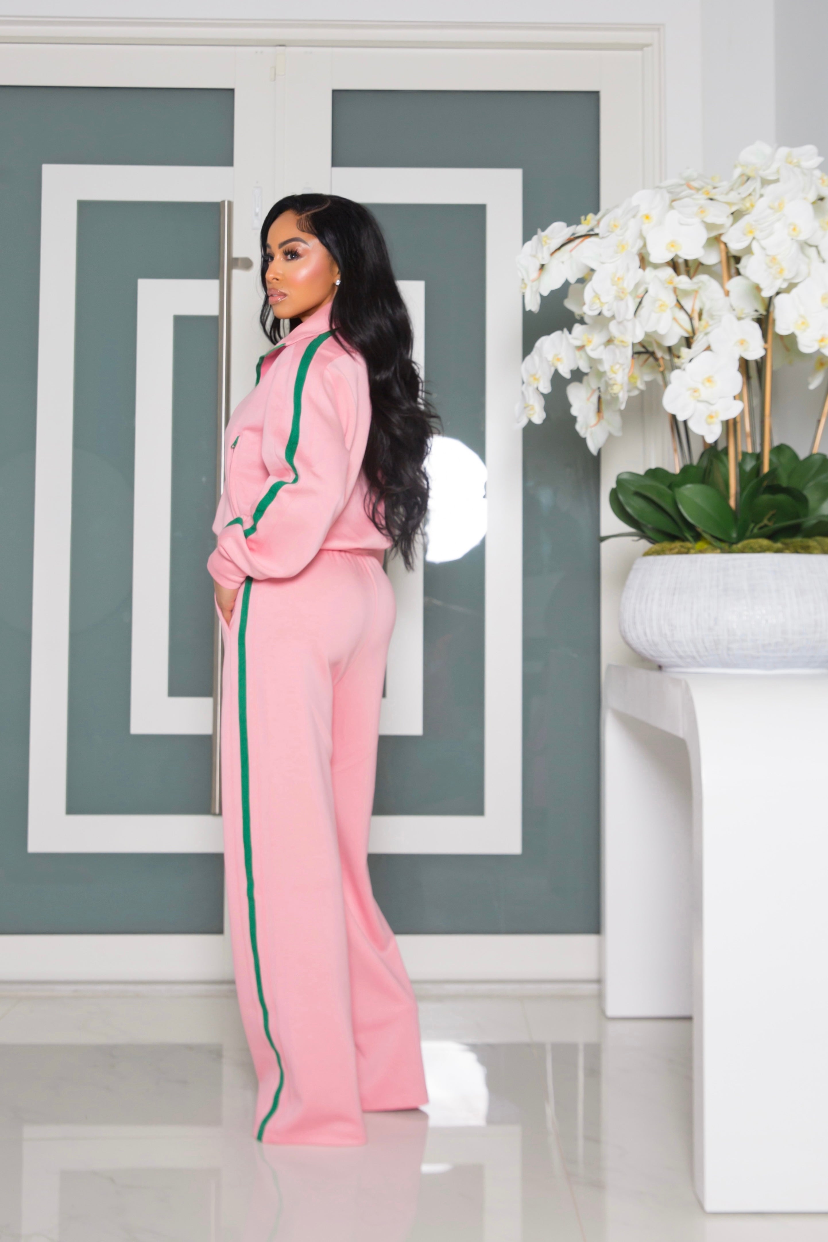 “Sorority” Jogger Set (S-XL) 💗💚