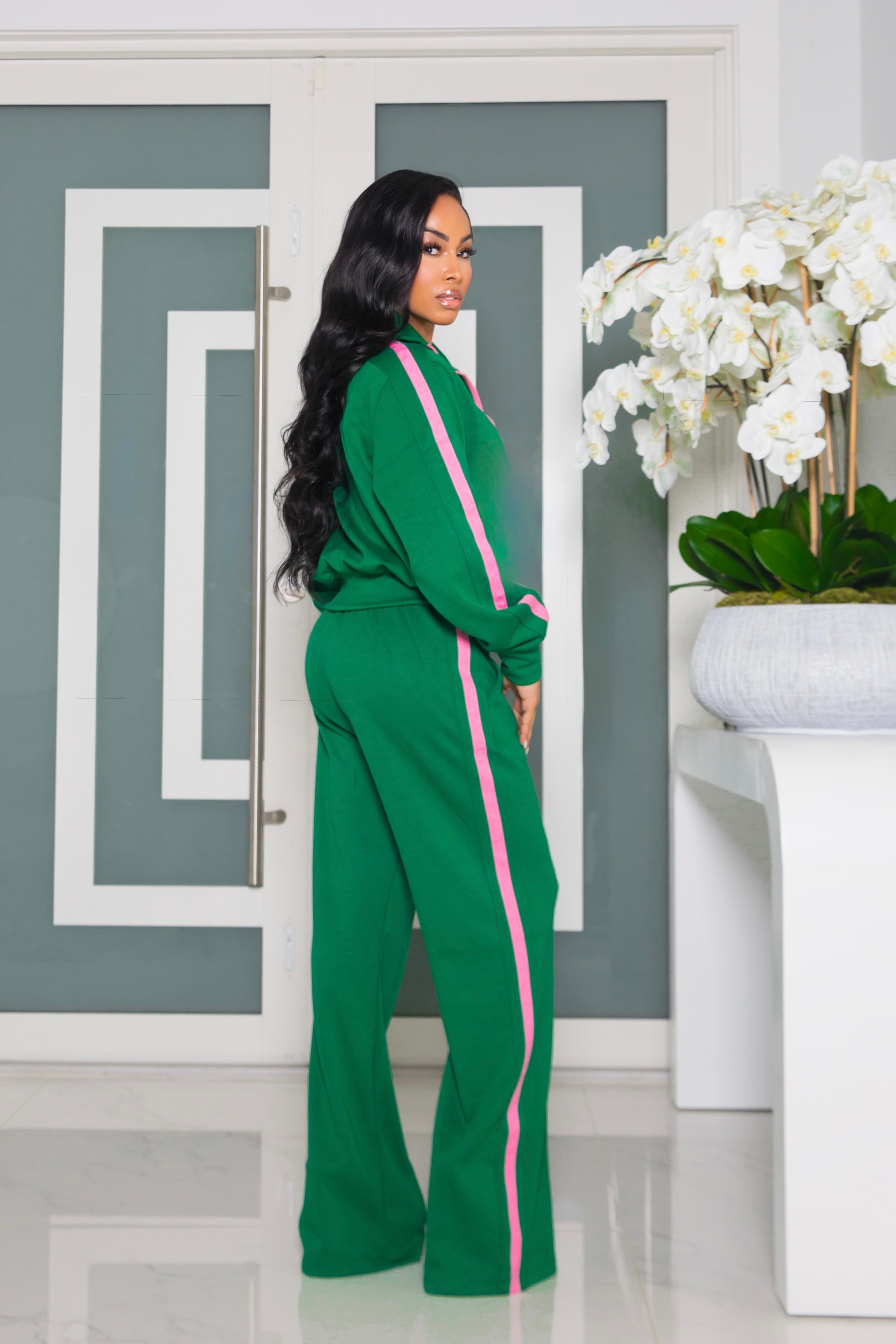 “Sorority” Jogger Set (S-XL) 💗💚